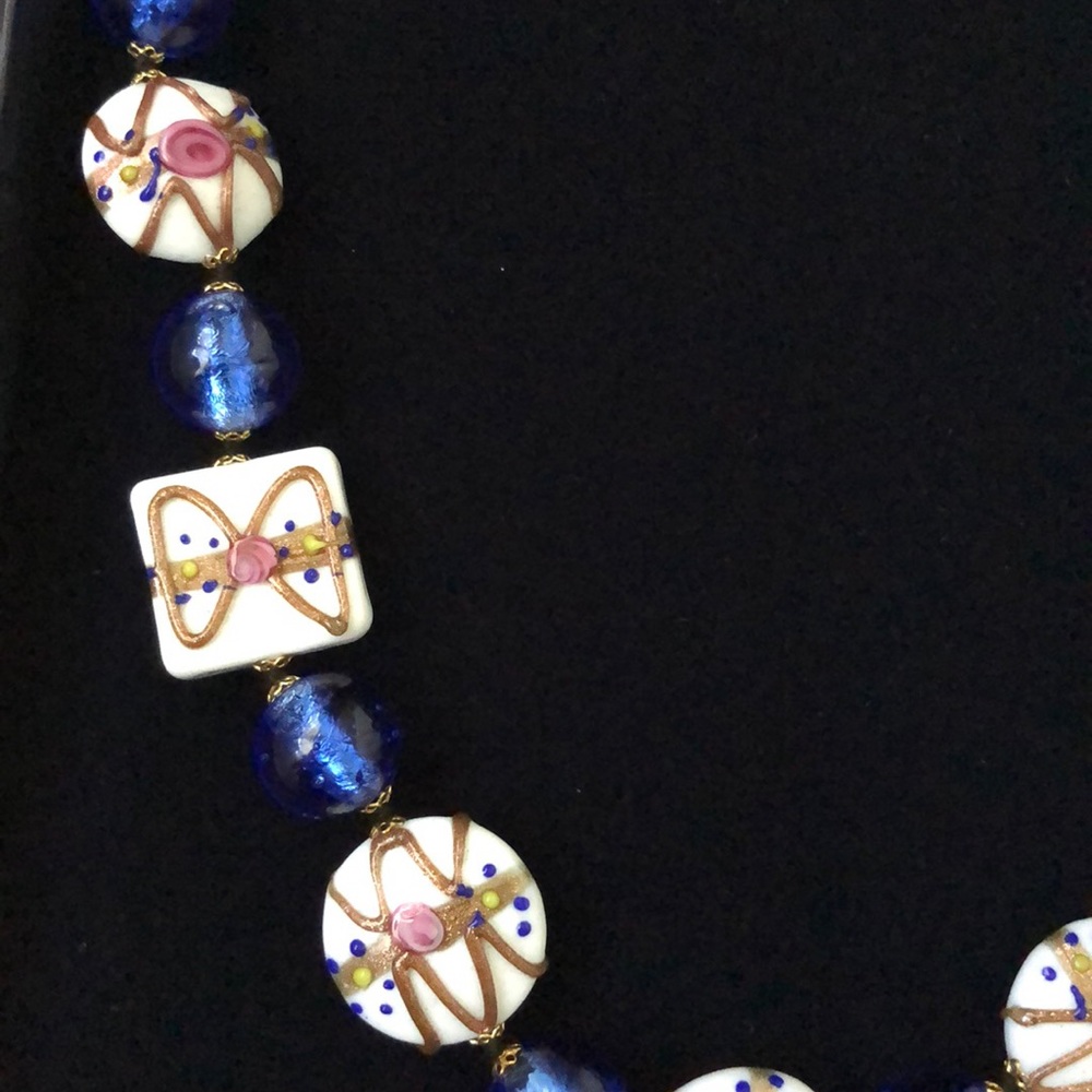 RARE FIND!🎉Host Pick!🎉 Stauer genuine Italian Murano glass necklace - Picture 14 of 16